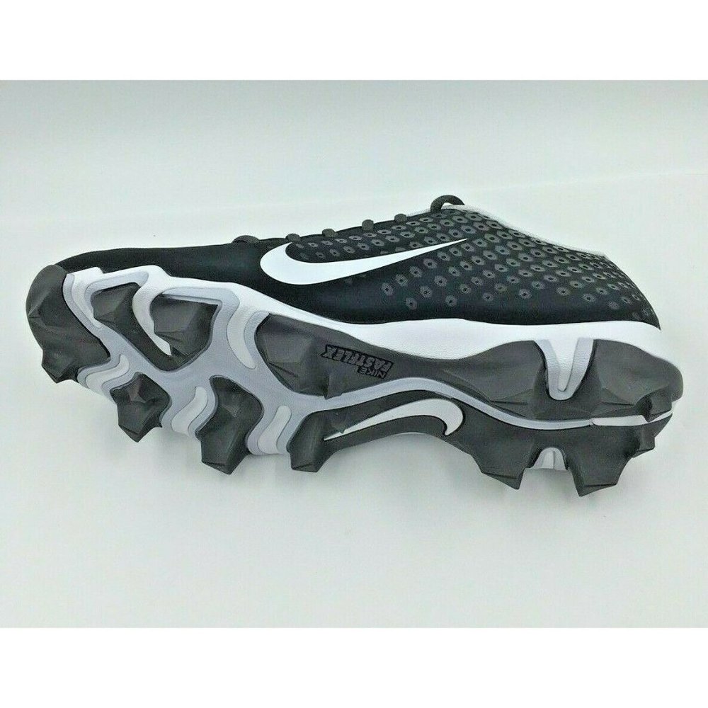 black vapor cleats